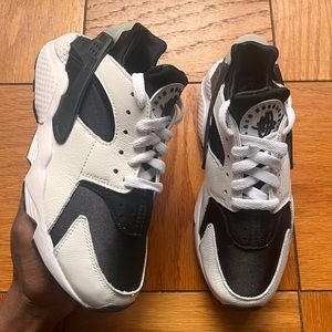 Men’s Air Huarache OG ‘Orca’ Size 6